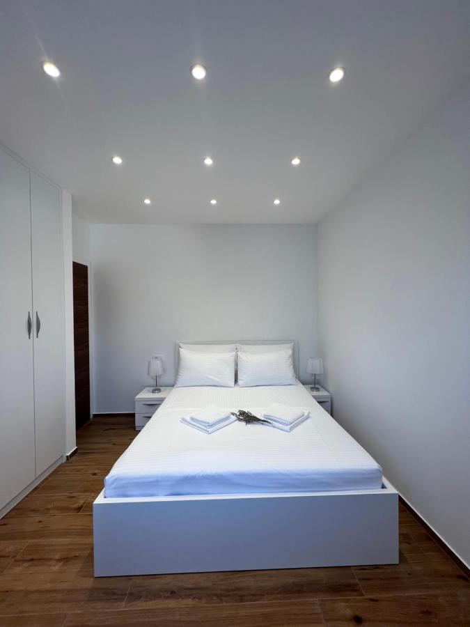 Vila Zrina - Apartmani Trogir Kültér fotó
