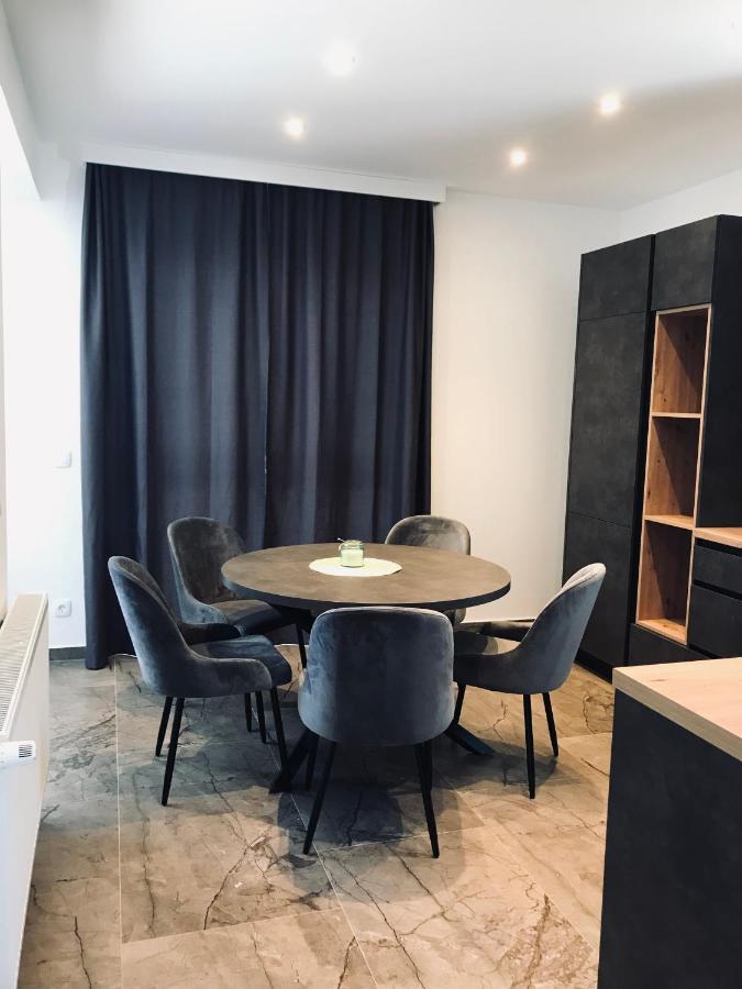 Vila Zrina - Apartmani Trogir Kültér fotó