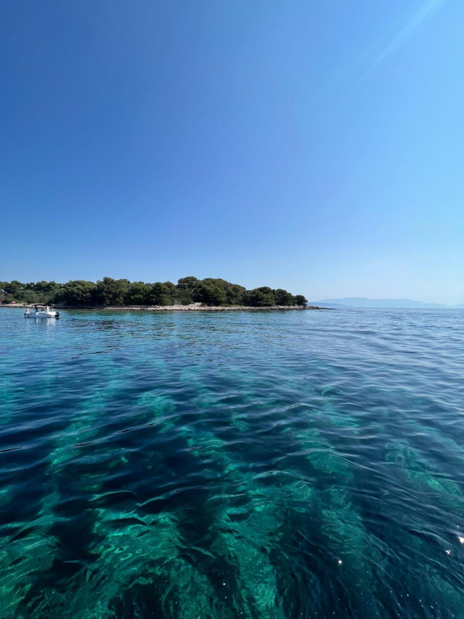 Vila Zrina - Apartmani Trogir Kültér fotó