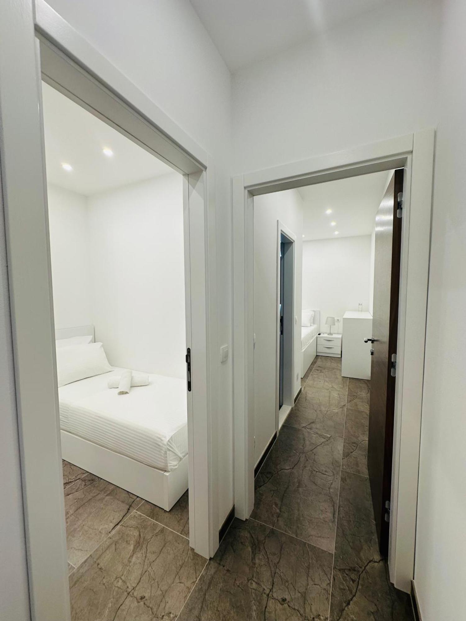 Vila Zrina - Apartmani Trogir Kültér fotó