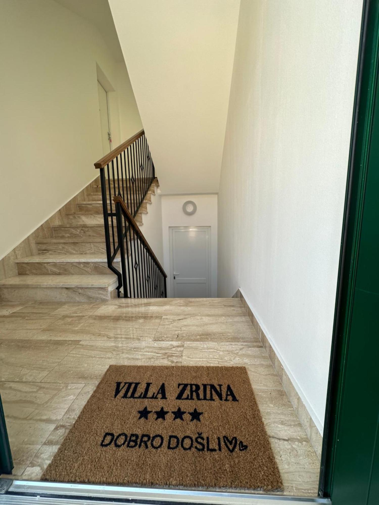 Vila Zrina - Apartmani Trogir Kültér fotó