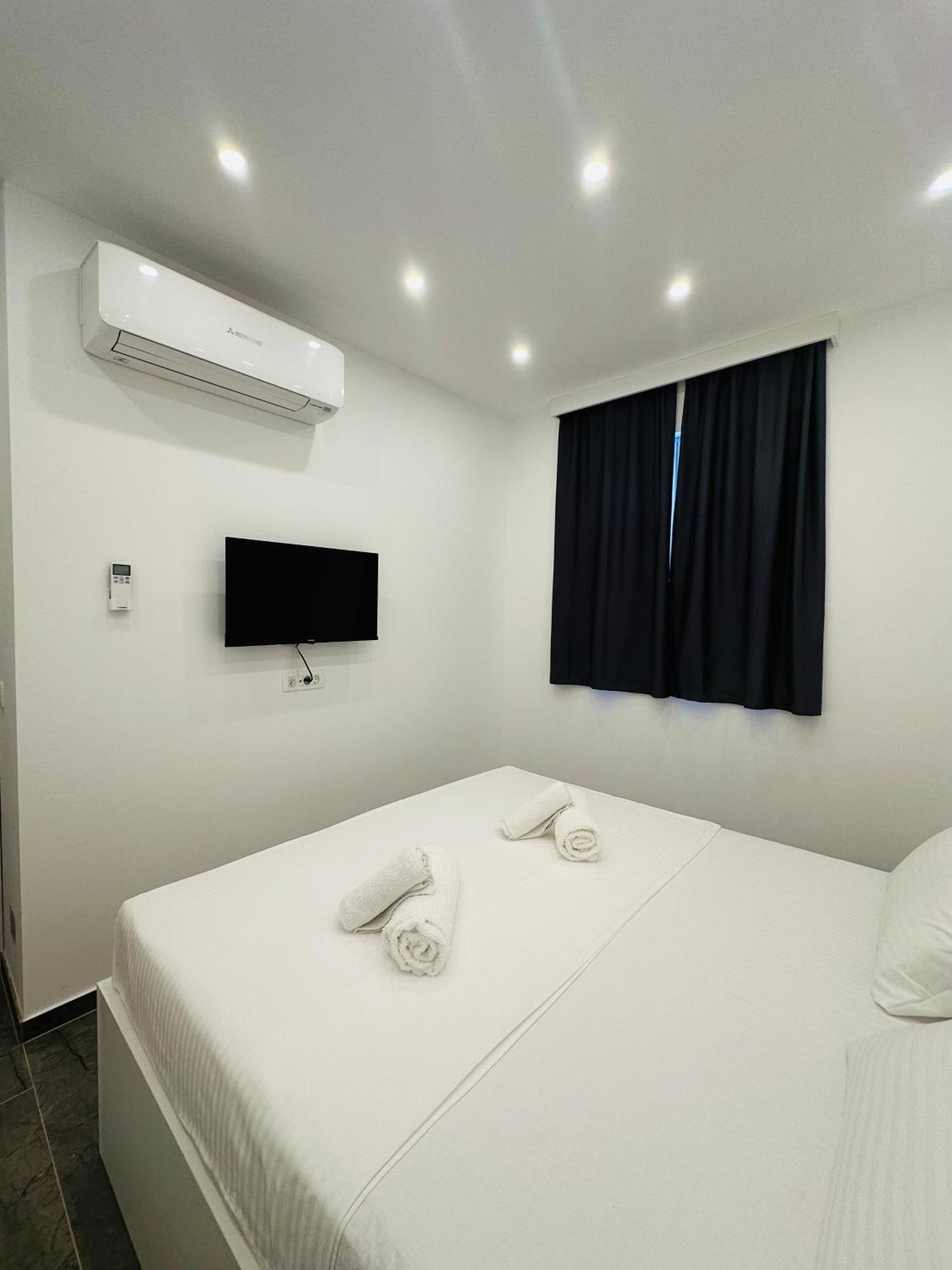 Vila Zrina - Apartmani Trogir Kültér fotó