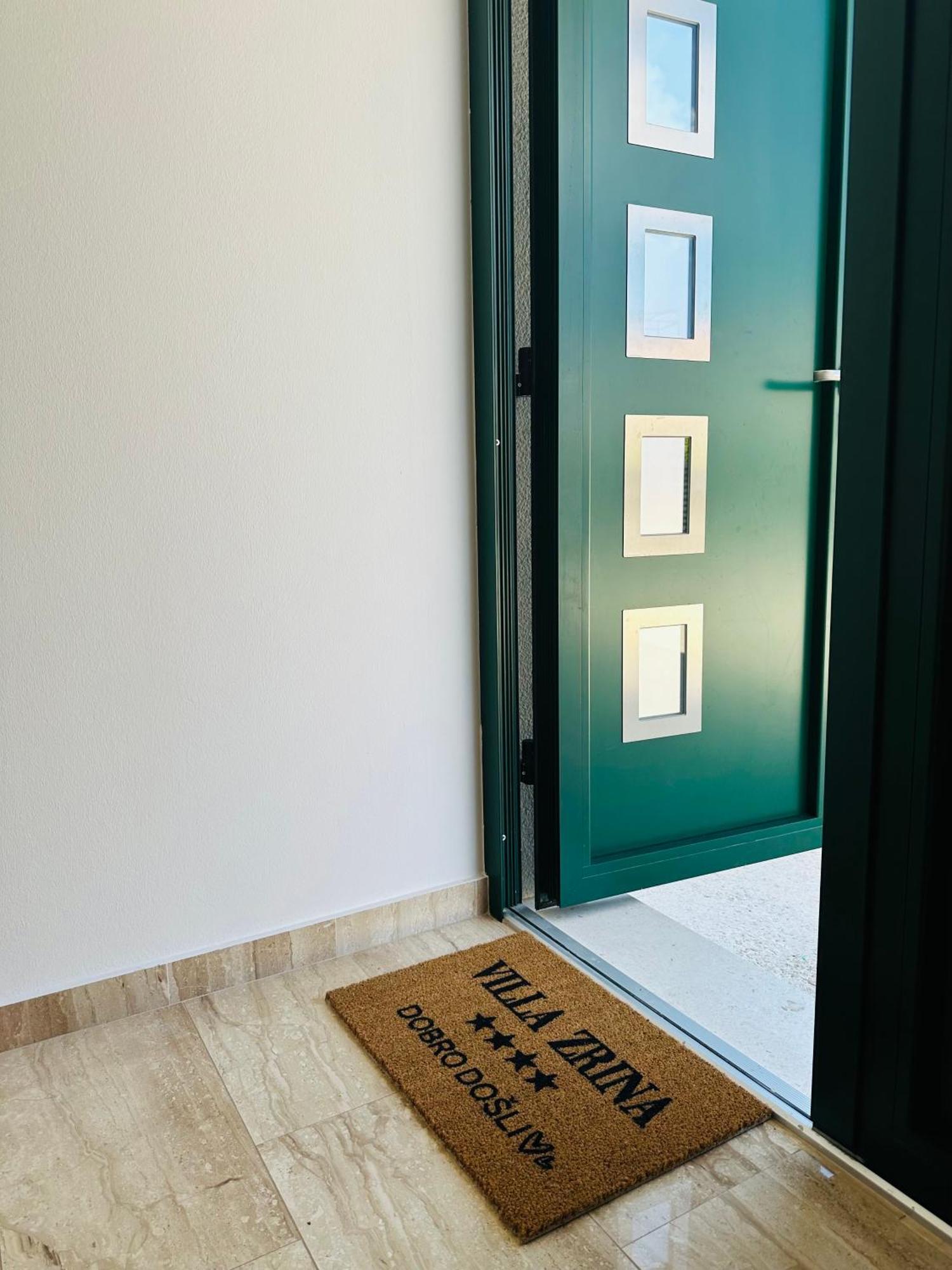 Vila Zrina - Apartmani Trogir Kültér fotó