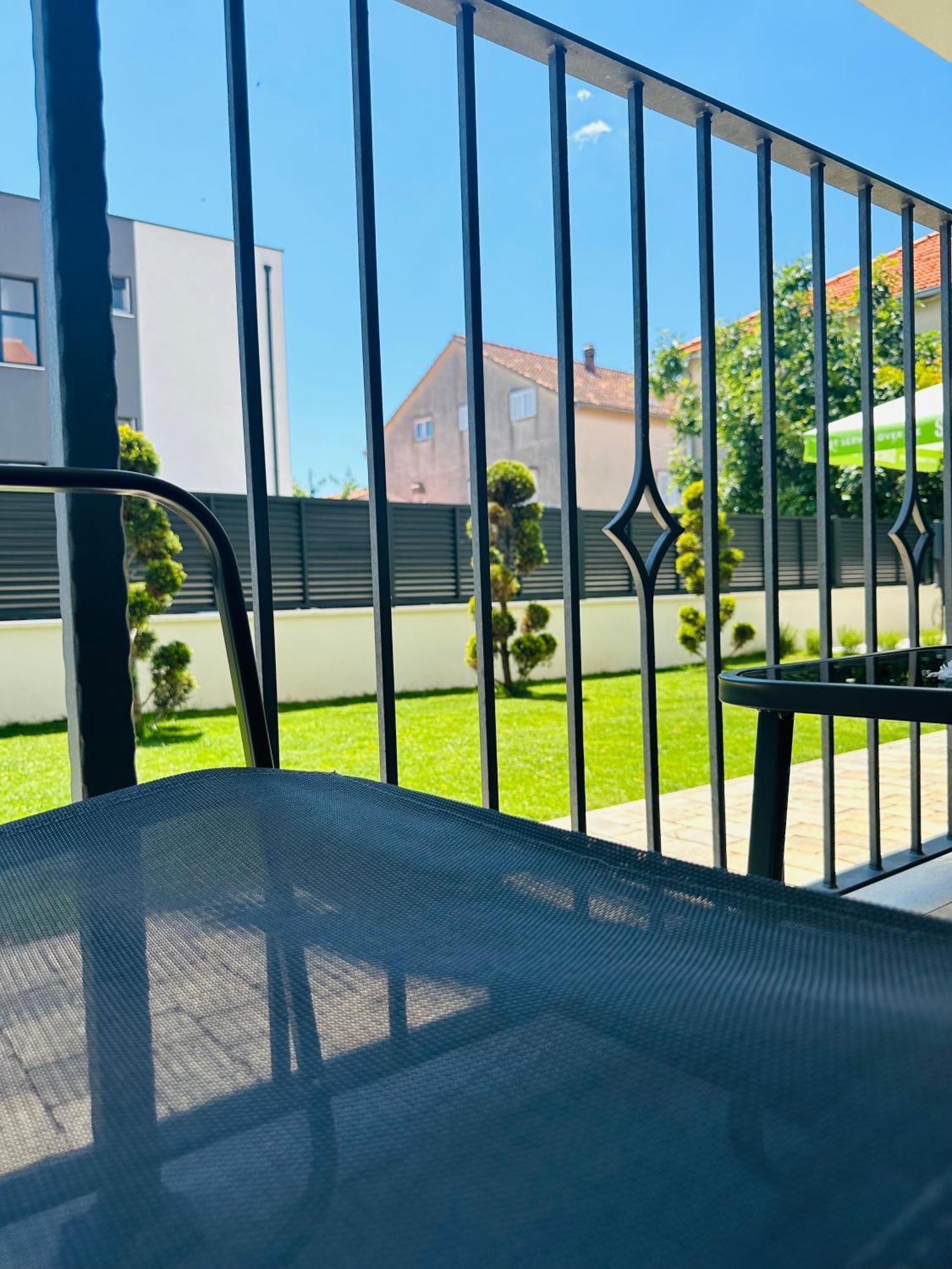 Vila Zrina - Apartmani Trogir Kültér fotó