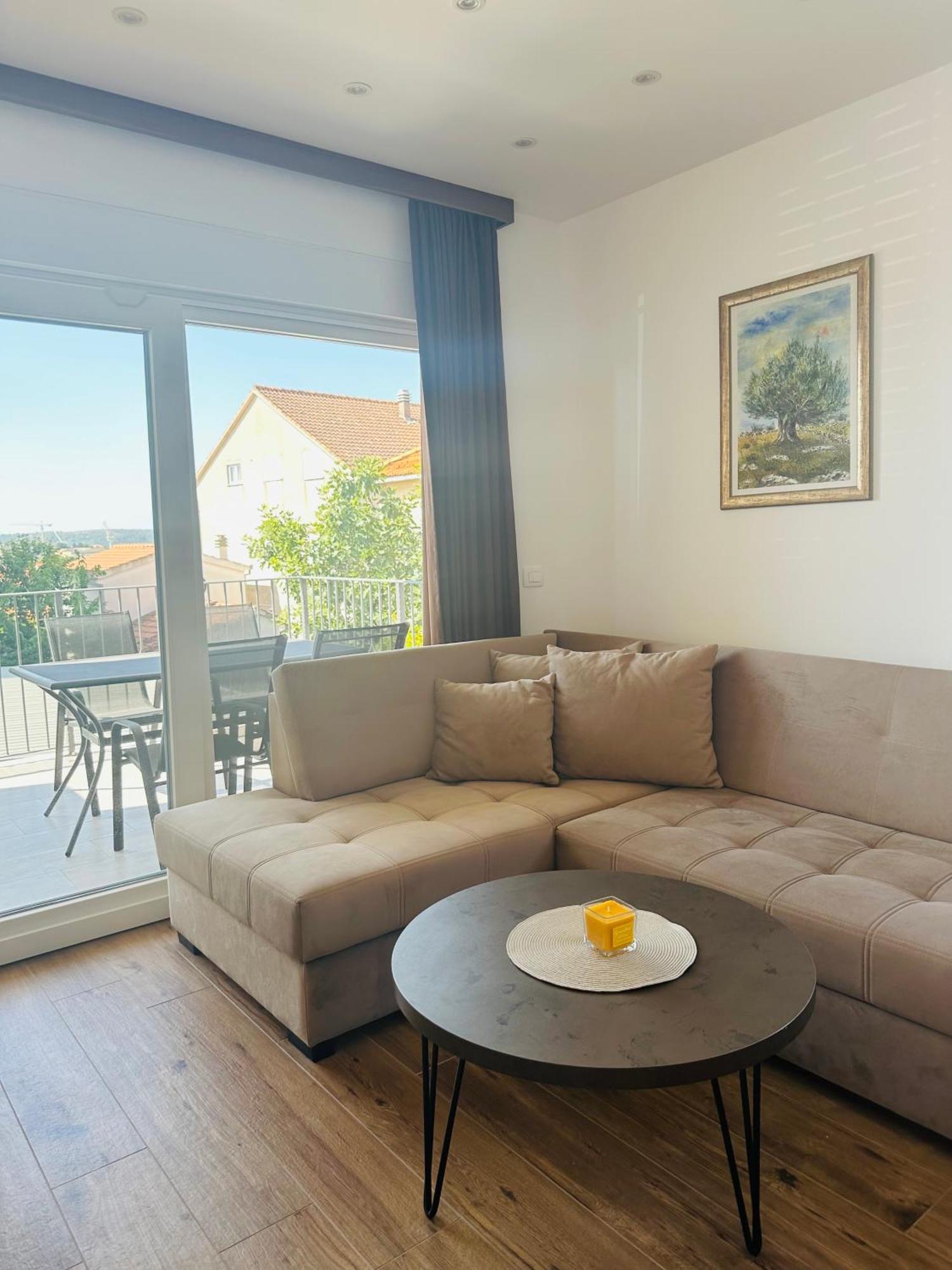 Vila Zrina - Apartmani Trogir Kültér fotó